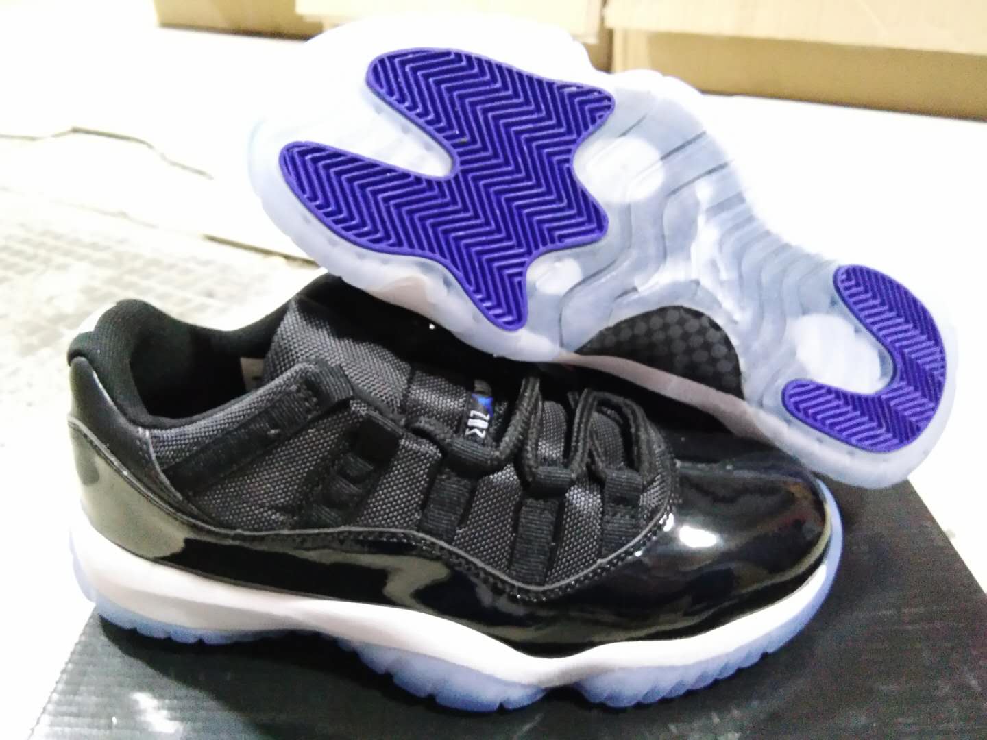 Air Jordan 11 Low Space Jams Shoes